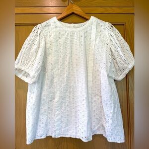 Elizabeth and James White Eyelet Women's Puff Short Sleeve Blouse / xlarge